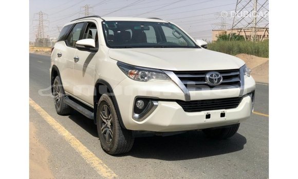 Buy Import Toyota Fortuner White Car in Import - Dubai in Bumthang Buy Import Toyota Fortuner White Car in Import - Dubai in Bumthang