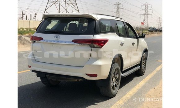 Buy Import Toyota Fortuner White Car in Import - Dubai in Bumthang Buy Import Toyota Fortuner White Car in Import - Dubai in Bumthang