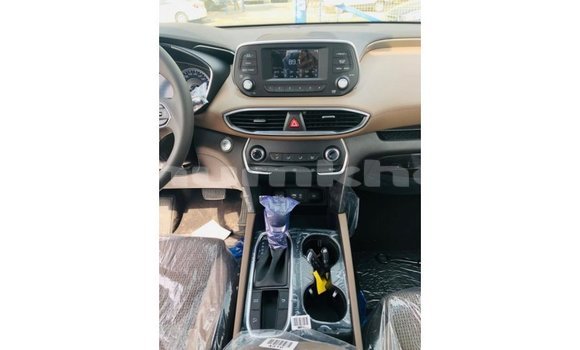 Buy Import Hyundai Santa Fe Green Car in Import - Dubai in Bumthang Buy Import Hyundai Santa Fe Green Car in Import - Dubai in Bumthang