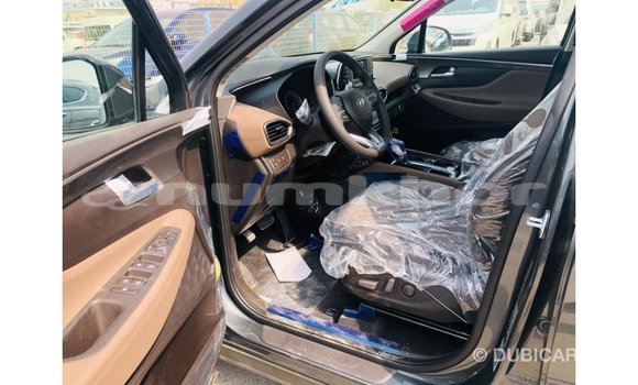 Buy Import Hyundai Santa Fe Green Car in Import - Dubai in Bumthang Buy Import Hyundai Santa Fe Green Car in Import - Dubai in Bumthang