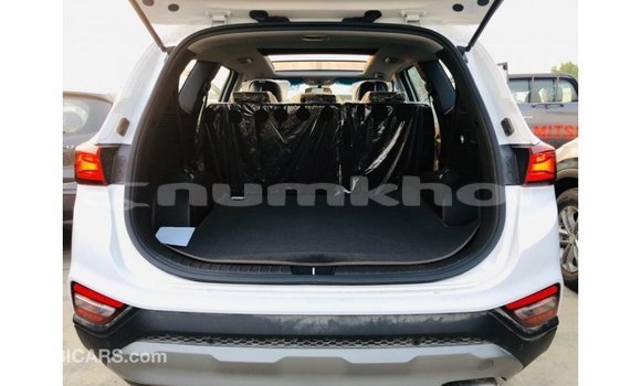 Buy Import Hyundai Santa Fe White Car in Import - Dubai in Bumthang Buy Import Hyundai Santa Fe White Car in Import - Dubai in Bumthang