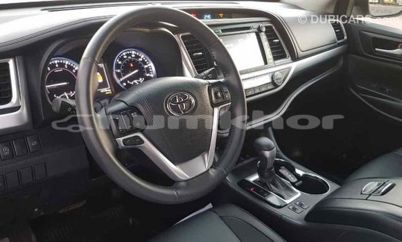 Buy Import Toyota Highlander Other Car in Import - Dubai in Bumthang Buy Import Toyota Highlander Other Car in Import - Dubai in Bumthang