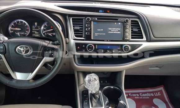 Buy Import Toyota Highlander Black Car in Import - Dubai in Bumthang Buy Import Toyota Highlander Black Car in Import - Dubai in Bumthang