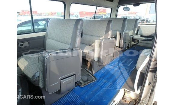 Buy Import Nissan Caravan White Car in Import - Dubai in Bumthang Buy Import Nissan Caravan White Car in Import - Dubai in Bumthang