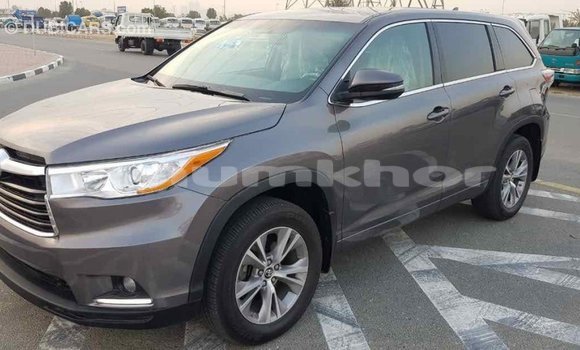 Buy Import Toyota Highlander Other Car in Import - Dubai in Bumthang Buy Import Toyota Highlander Other Car in Import - Dubai in Bumthang
