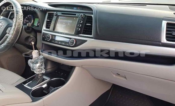 Buy Import Toyota Highlander Other Car in Import - Dubai in Bumthang Buy Import Toyota Highlander Other Car in Import - Dubai in Bumthang