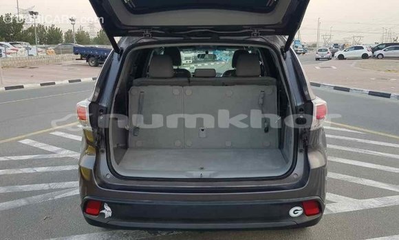 Buy Import Toyota Highlander Other Car in Import - Dubai in Bumthang Buy Import Toyota Highlander Other Car in Import - Dubai in Bumthang