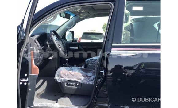 Buy Import Toyota Land Cruiser Black Car in Import - Dubai in Bumthang Buy Import Toyota Land Cruiser Black Car in Import - Dubai in Bumthang