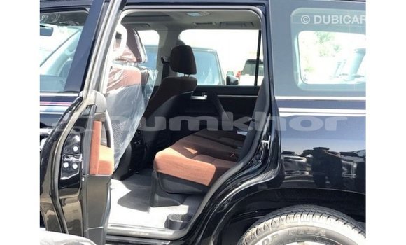 Buy Import Toyota Land Cruiser Black Car in Import - Dubai in Bumthang Buy Import Toyota Land Cruiser Black Car in Import - Dubai in Bumthang
