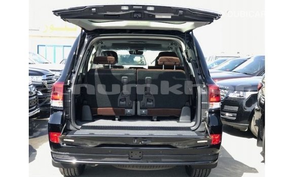 Buy Import Toyota Land Cruiser Black Car in Import - Dubai in Bumthang Buy Import Toyota Land Cruiser Black Car in Import - Dubai in Bumthang