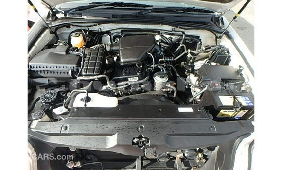 Buy Import Toyota Hilux White Car in Import - Dubai in Bumthang Buy Import Toyota Hilux White Car in Import - Dubai in Bumthang