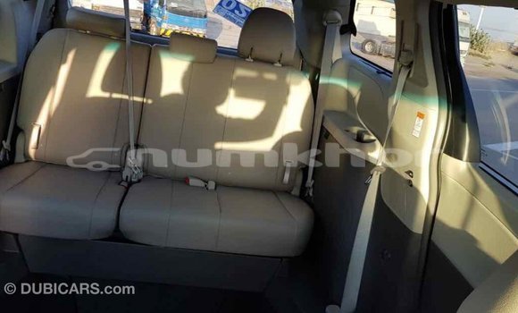 Buy Import Toyota Sienna White Car in Import - Dubai in Bumthang Buy Import Toyota Sienna White Car in Import - Dubai in Bumthang