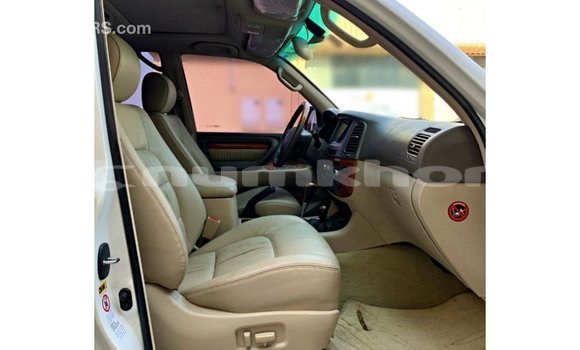 Buy Import Lexus LX White Car in Import - Dubai in Bumthang Buy Import Lexus LX White Car in Import - Dubai in Bumthang