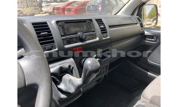 Buy Import Toyota Hiace White Car in Import - Dubai in Bumthang Buy Import Toyota Hiace White Car in Import - Dubai in Bumthang
