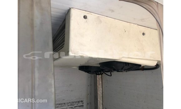 Buy Import Toyota Hiace White Car in Import - Dubai in Bumthang Buy Import Toyota Hiace White Car in Import - Dubai in Bumthang