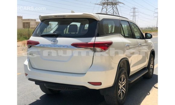 Buy Import Toyota Fortuner White Car in Import - Dubai in Bumthang Buy Import Toyota Fortuner White Car in Import - Dubai in Bumthang