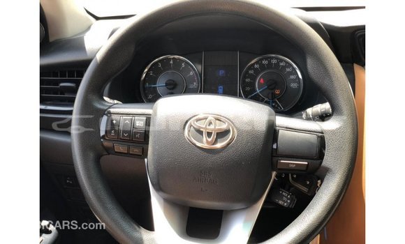 Buy Import Toyota Fortuner White Car in Import - Dubai in Bumthang Buy Import Toyota Fortuner White Car in Import - Dubai in Bumthang