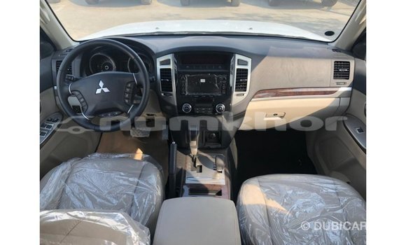 Buy Import Mitsubishi Pajero Black Car in Import - Dubai in Bumthang Buy Import Mitsubishi Pajero Black Car in Import - Dubai in Bumthang
