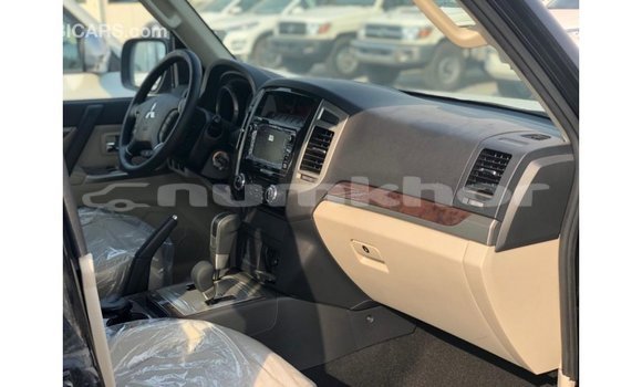 Buy Import Mitsubishi Pajero Black Car in Import - Dubai in Bumthang Buy Import Mitsubishi Pajero Black Car in Import - Dubai in Bumthang