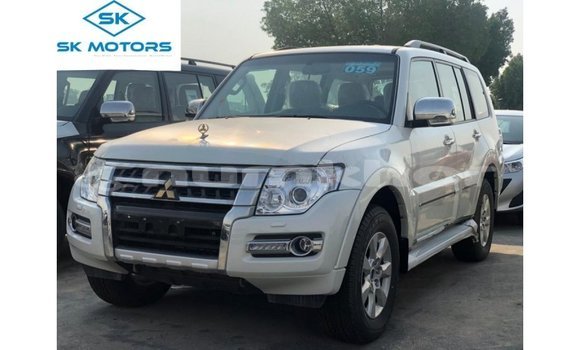Buy Import Mitsubishi Pajero Black Car in Import - Dubai in Bumthang