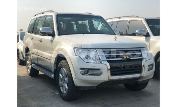 Buy Import Mitsubishi Pajero Black Car in Import - Dubai in Bumthang Buy Import Mitsubishi Pajero Black Car in Import - Dubai in Bumthang