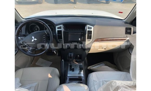 Buy Import Mitsubishi Pajero Black Car in Import - Dubai in Bumthang Buy Import Mitsubishi Pajero Black Car in Import - Dubai in Bumthang