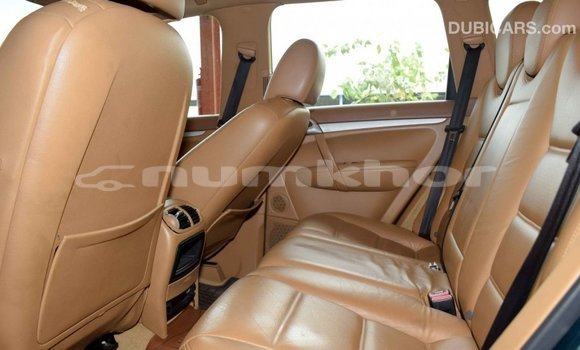 Buy Import Porsche Cayenne Green Car in Import - Dubai in Bumthang Buy Import Porsche Cayenne Green Car in Import - Dubai in Bumthang