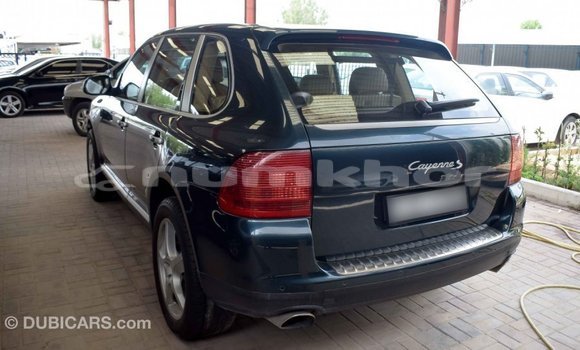 Buy Import Porsche Cayenne Green Car in Import - Dubai in Bumthang Buy Import Porsche Cayenne Green Car in Import - Dubai in Bumthang