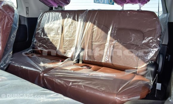 Buy Import Toyota Land Cruiser White Car in Import - Dubai in Bumthang Buy Import Toyota Land Cruiser White Car in Import - Dubai in Bumthang