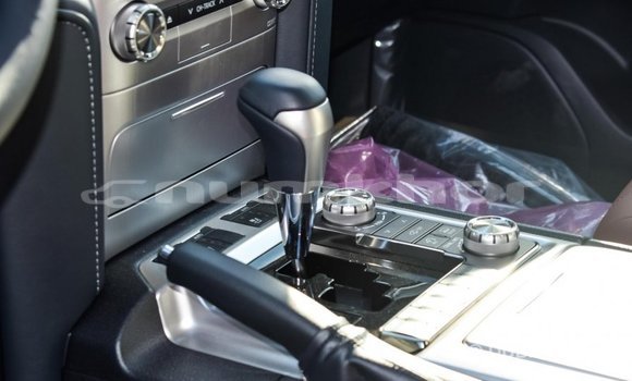 Buy Import Toyota Land Cruiser White Car in Import - Dubai in Bumthang Buy Import Toyota Land Cruiser White Car in Import - Dubai in Bumthang