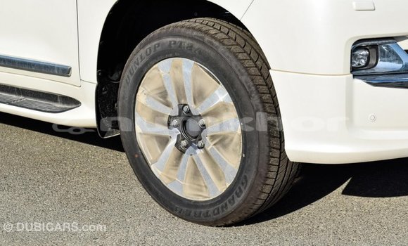 Buy Import Toyota Land Cruiser White Car in Import - Dubai in Bumthang Buy Import Toyota Land Cruiser White Car in Import - Dubai in Bumthang