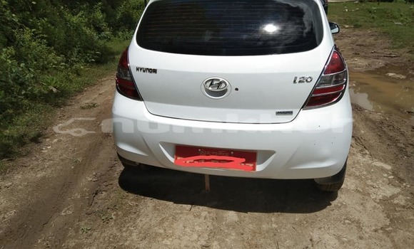 Buy Used Hyundai i20 White Car in Thimphu in Timphu Buy Used Hyundai i20 White Car in Thimphu in Timphu