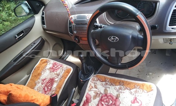 Buy Used Hyundai i20 White Car in Thimphu in Timphu Buy Used Hyundai i20 White Car in Thimphu in Timphu