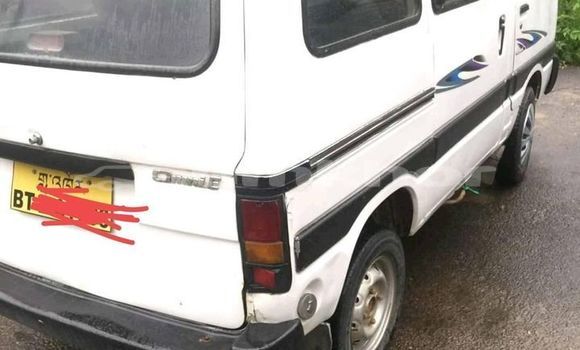 Buy Used Maruti Omni White Car in Thimphu in Timphu Buy Used Maruti Omni White Car in Thimphu in Timphu