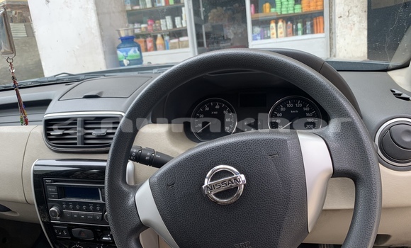 Buy Used Nissan Terrano Beige Car in Thimphu in Timphu Buy Used Nissan Terrano Beige Car in Thimphu in Timphu