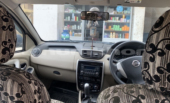 Buy Used Nissan Terrano Beige Car in Thimphu in Timphu Buy Used Nissan Terrano Beige Car in Thimphu in Timphu