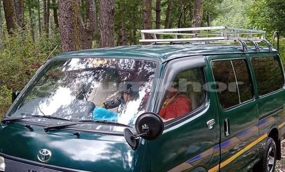 Buy Used Toyota HiAce Green Truck in Thimphu in Timphu Buy Used Toyota HiAce Green Truck in Thimphu in Timphu