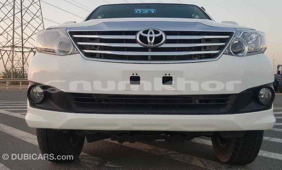Buy Import Toyota Fortuner White Car in Import - Dubai in Bumthang Buy Import Toyota Fortuner White Car in Import - Dubai in Bumthang