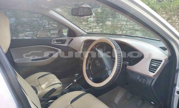 Buy Used Hyundai i20 Silver Car in Thimphu in Timphu Buy Used Hyundai i20 Silver Car in Thimphu in Timphu