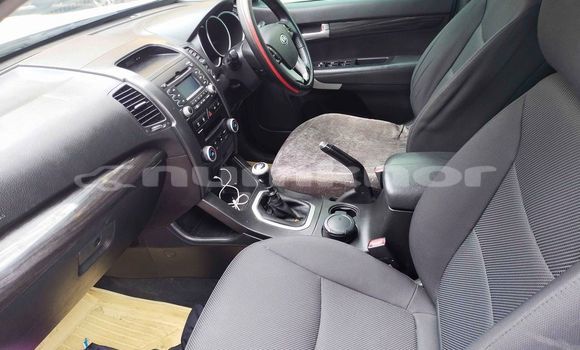 Buy Used Kia Sorento Silver Car in Thimphu in Timphu Buy Used Kia Sorento Silver Car in Thimphu in Timphu