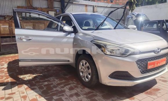 Buy Used Hyundai i20 Silver Car in Thimphu in Timphu Buy Used Hyundai i20 Silver Car in Thimphu in Timphu