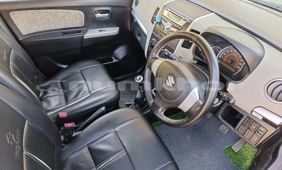 Buy Used Maruti Wagon R Silver Car in Tashigang in Tashigang Buy Used Maruti Wagon R Silver Car in Tashigang in Tashigang