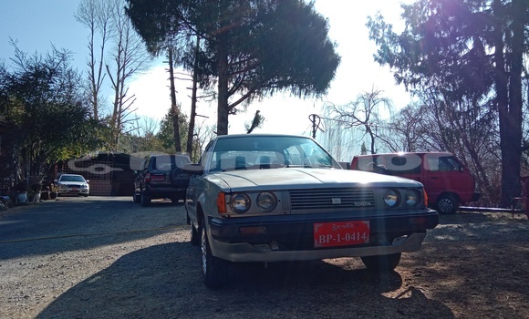 Buy Used Toyota Corona Silver Car in Thimphu in Timphu
