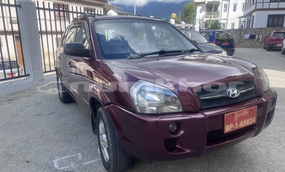 Buy Used Hyundai Tucson Red Car in Thimphu in Timphu Buy Used Hyundai Tucson Red Car in Thimphu in Timphu