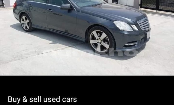 Buy Used Venturi 210 White Car in Gasa in Punakha Buy Used Venturi 210 White Car in Gasa in Punakha