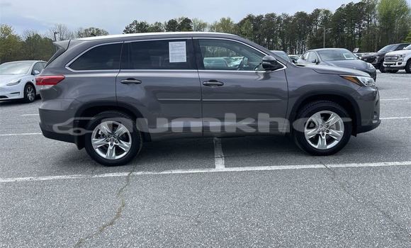 Buy Used Toyota Highlander Other Car in Gasa in Punakha Buy Used Toyota Highlander Other Car in Gasa in Punakha