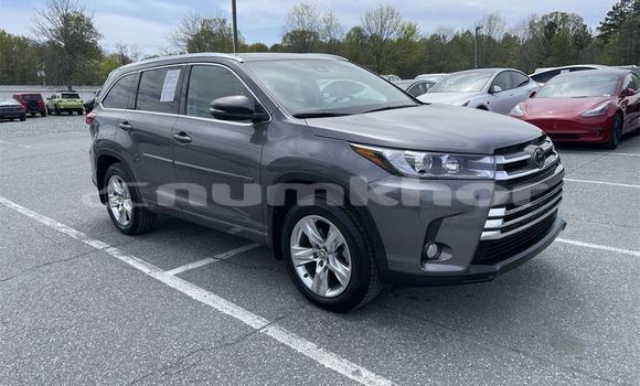 Buy Used Toyota Highlander Other Car in Gasa in Punakha Buy Used Toyota Highlander Other Car in Gasa in Punakha