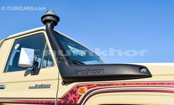 Buy Import Toyota Land Cruiser Beige Car in Import - Dubai in Bumthang Buy Import Toyota Land Cruiser Beige Car in Import - Dubai in Bumthang