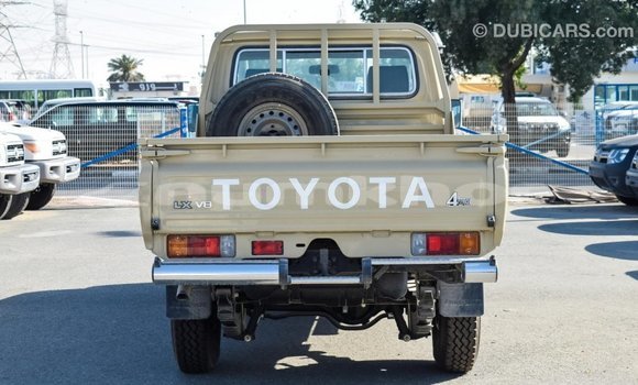 Buy Import Toyota Land Cruiser Beige Car in Import - Dubai in Bumthang Buy Import Toyota Land Cruiser Beige Car in Import - Dubai in Bumthang
