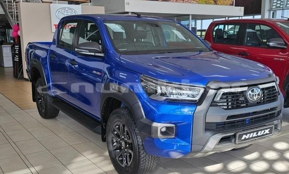 Buy Used Toyota Hilux White Car in Jakar in Bumthang Buy Used Toyota Hilux White Car in Jakar in Bumthang